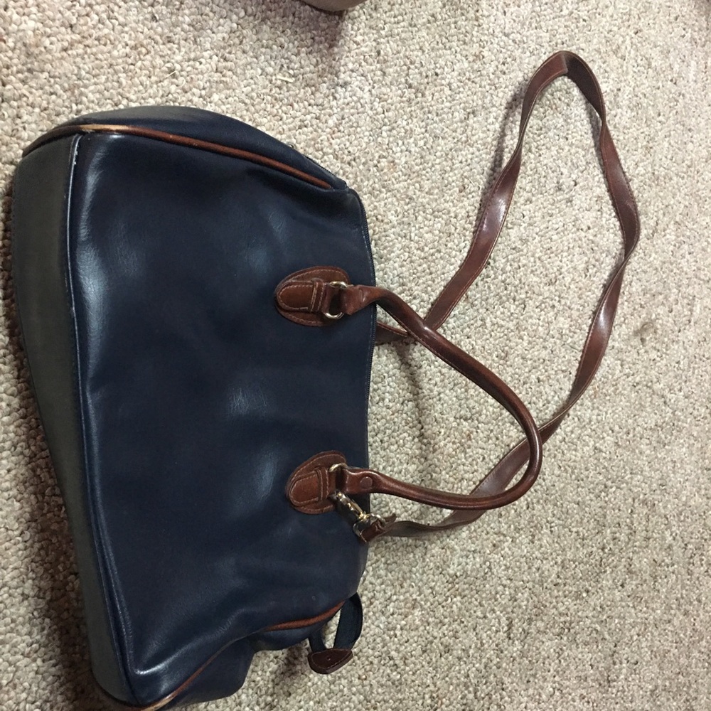 Purse - Picture 2 of 3